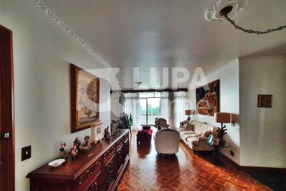 Apartamento à venda com 3 quartos, 146m² - Foto 2
