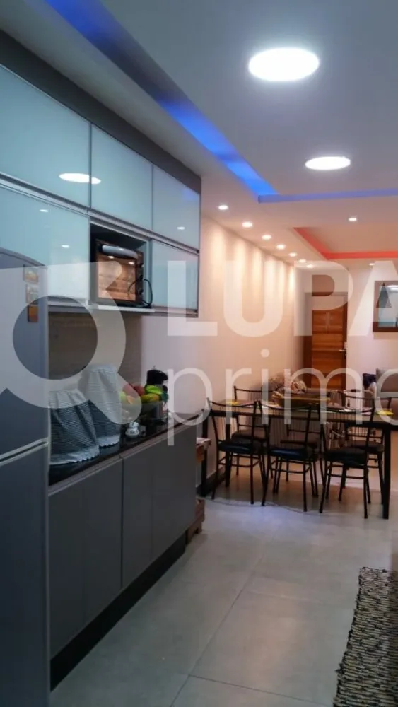 Casa, 3 quartos, 210 m² - Foto 2
