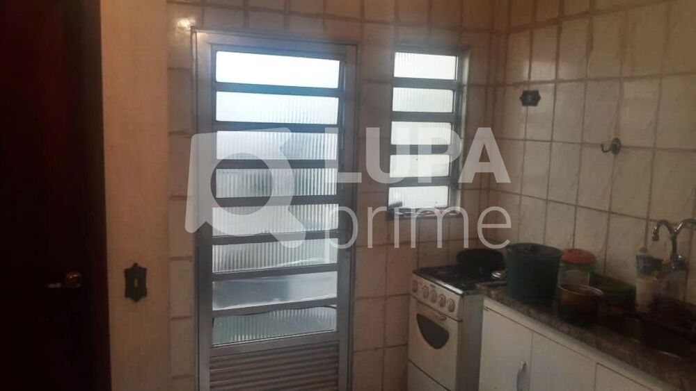 Casa à venda com 2 quartos, 119m² - Foto 4