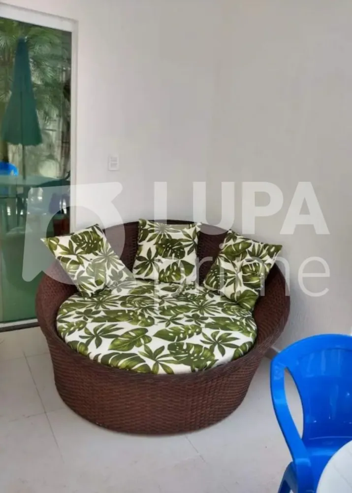 Casa, 5 quartos, 220 m² - Foto 2