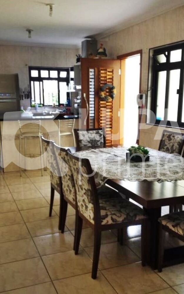 Casa, 3 quartos, 240 m² - Foto 8