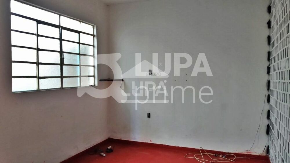 Casa, 4 quartos, 180 m² - Foto 2