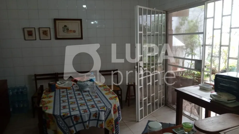 Casa, 3 quartos, 242 m² - Foto 9
