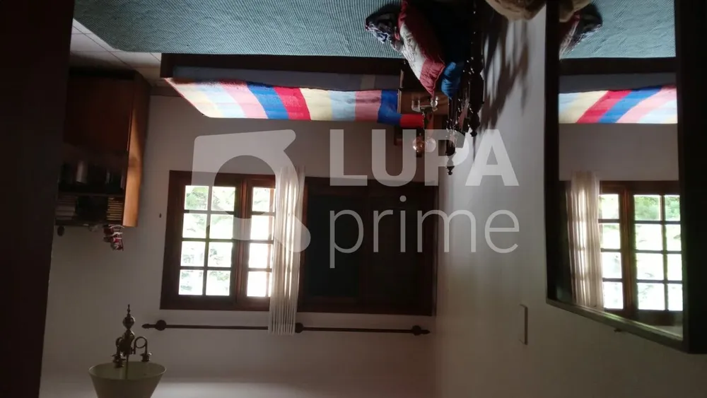 Casa, 3 quartos, 242 m² - Foto 2