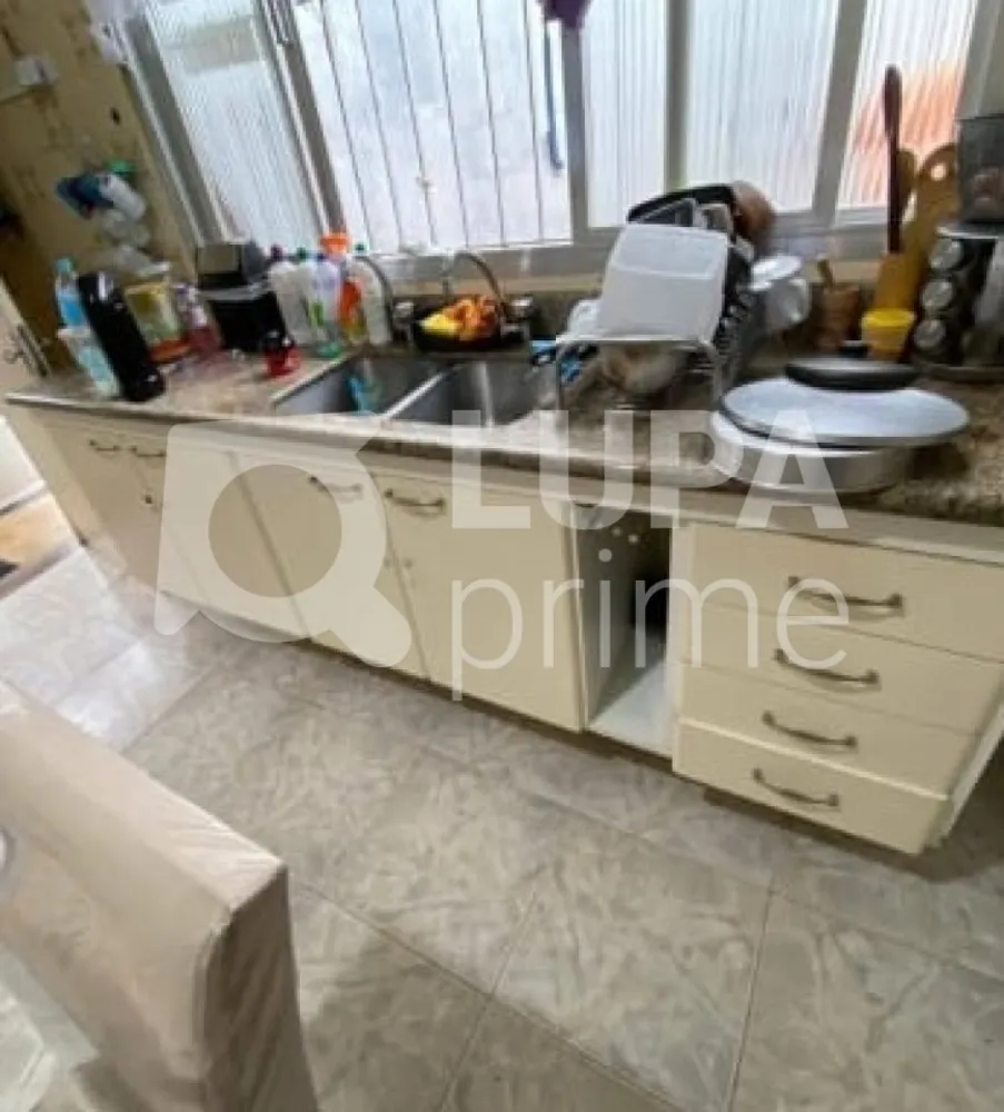 Casa, 3 quartos, 250 m² - Foto 11
