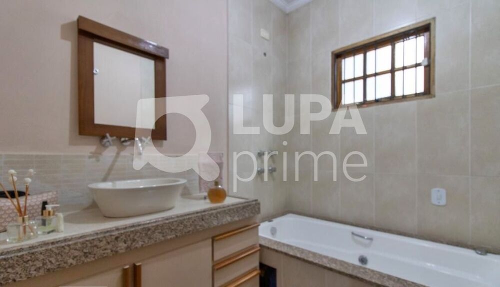 Casa à venda com 4 quartos, 102m² - Foto 8