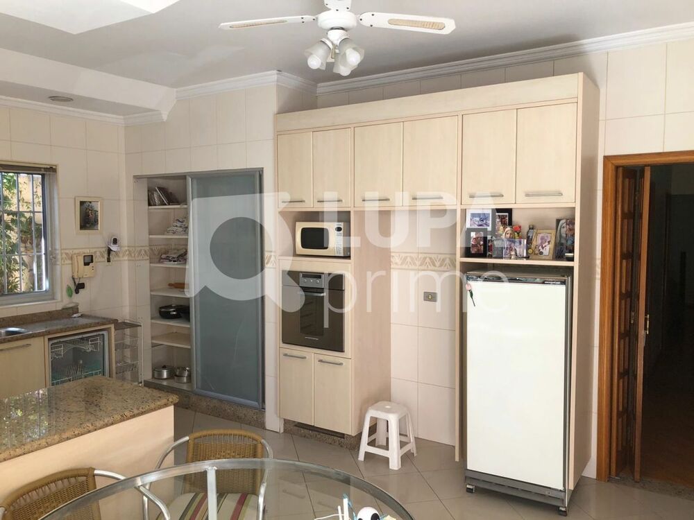 Casa à venda com 2 quartos, 160m² - Foto 6