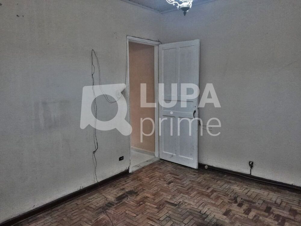 Casa à venda com 2 quartos, 110m² - Foto 7