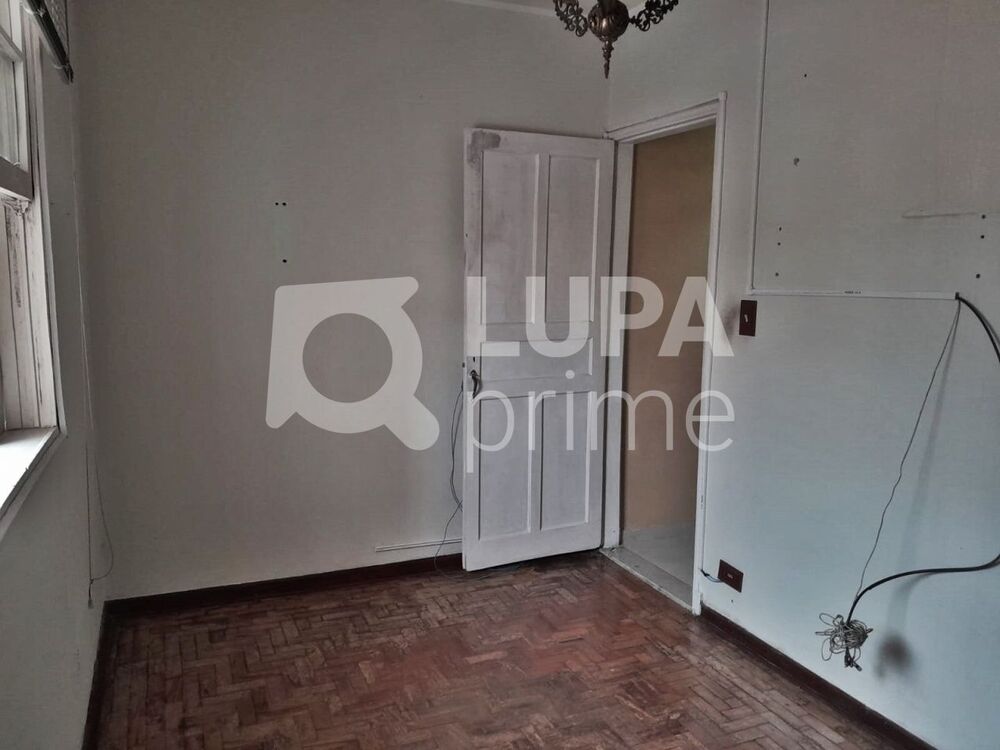 Casa à venda com 2 quartos, 110m² - Foto 4