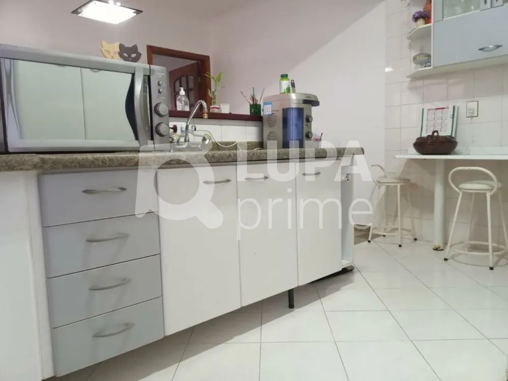 Casa, 3 quartos, 196 m² - Foto 1