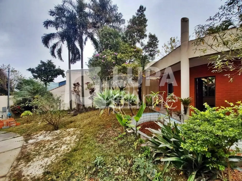 Casa, 3 quartos, 290 m² - Foto 1