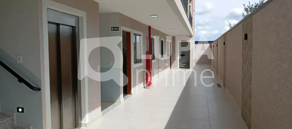 Apartamento à venda com 2 quartos, 45m² - Foto 2