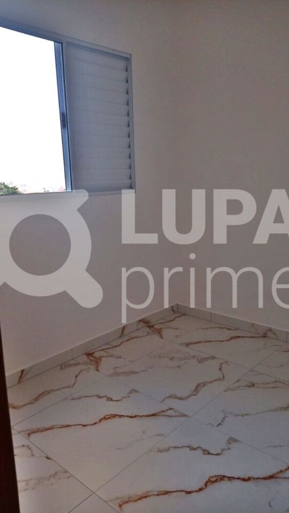 Apartamento à venda com 2 quartos, 33m² - Foto 4