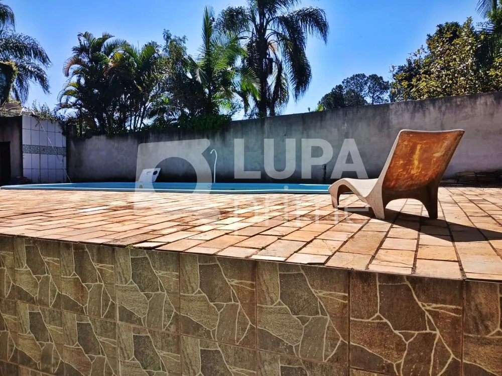 Chácara, 3 quartos, 1000 m² - Foto 1
