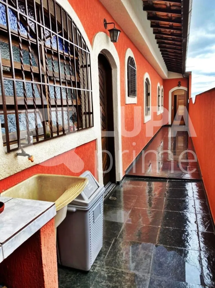Casa, 3 quartos, 204 m² - Foto 4