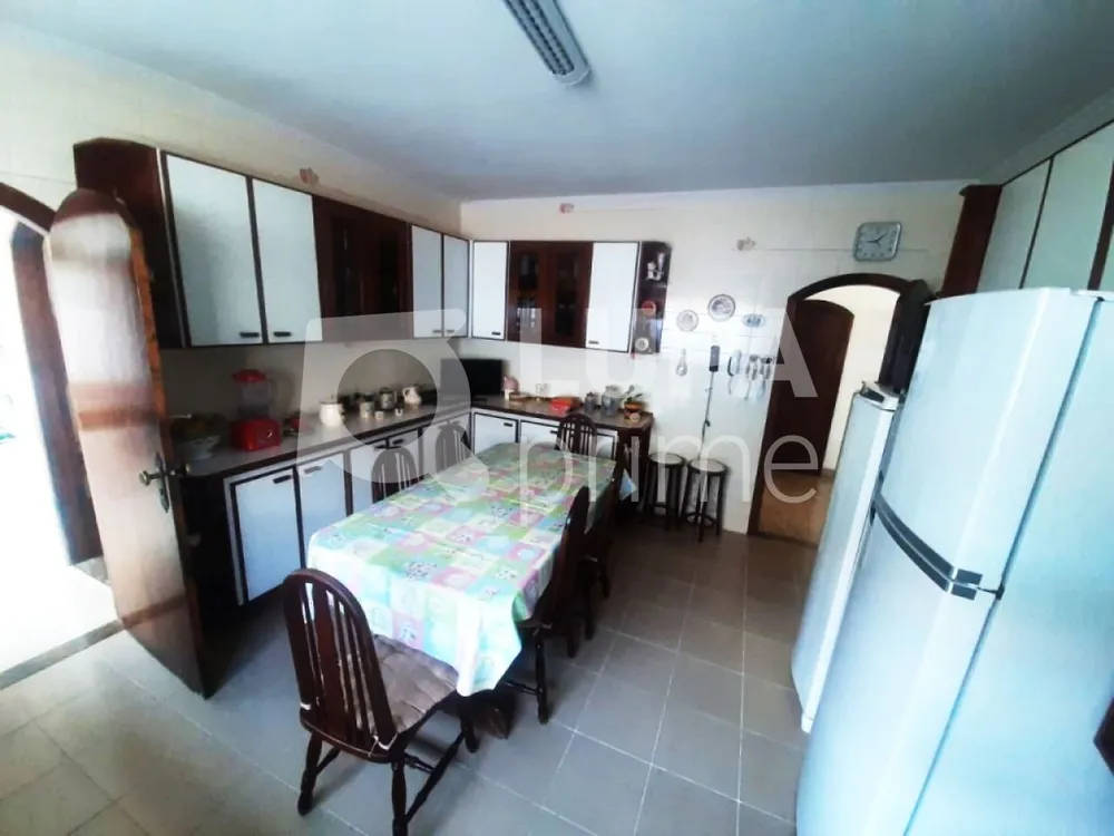 Casa, 3 quartos, 410 m² - Foto 2