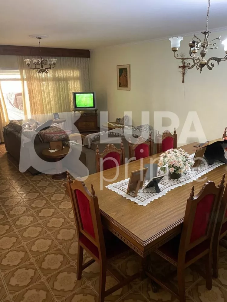 Casa à venda com 3 quartos, 270m² - Foto 2