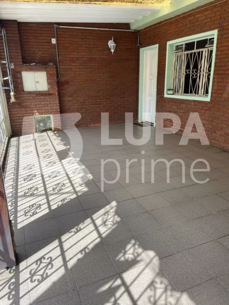 Casa à venda com 3 quartos, 220m² - Foto 1