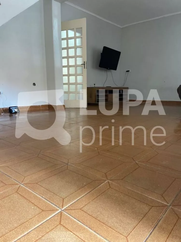 Casa à venda com 3 quartos, 220m² - Foto 5