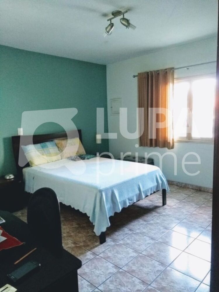 Casa, 7 quartos, 228 m² - Foto 19