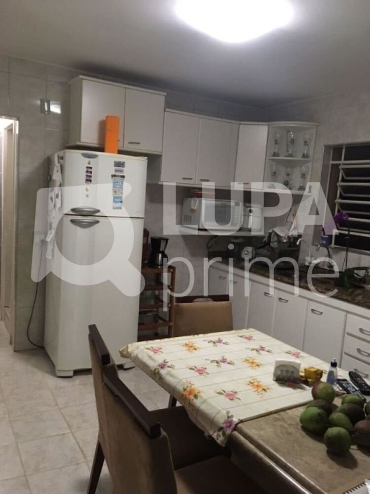 Casa, 7 quartos, 228 m² - Foto 2