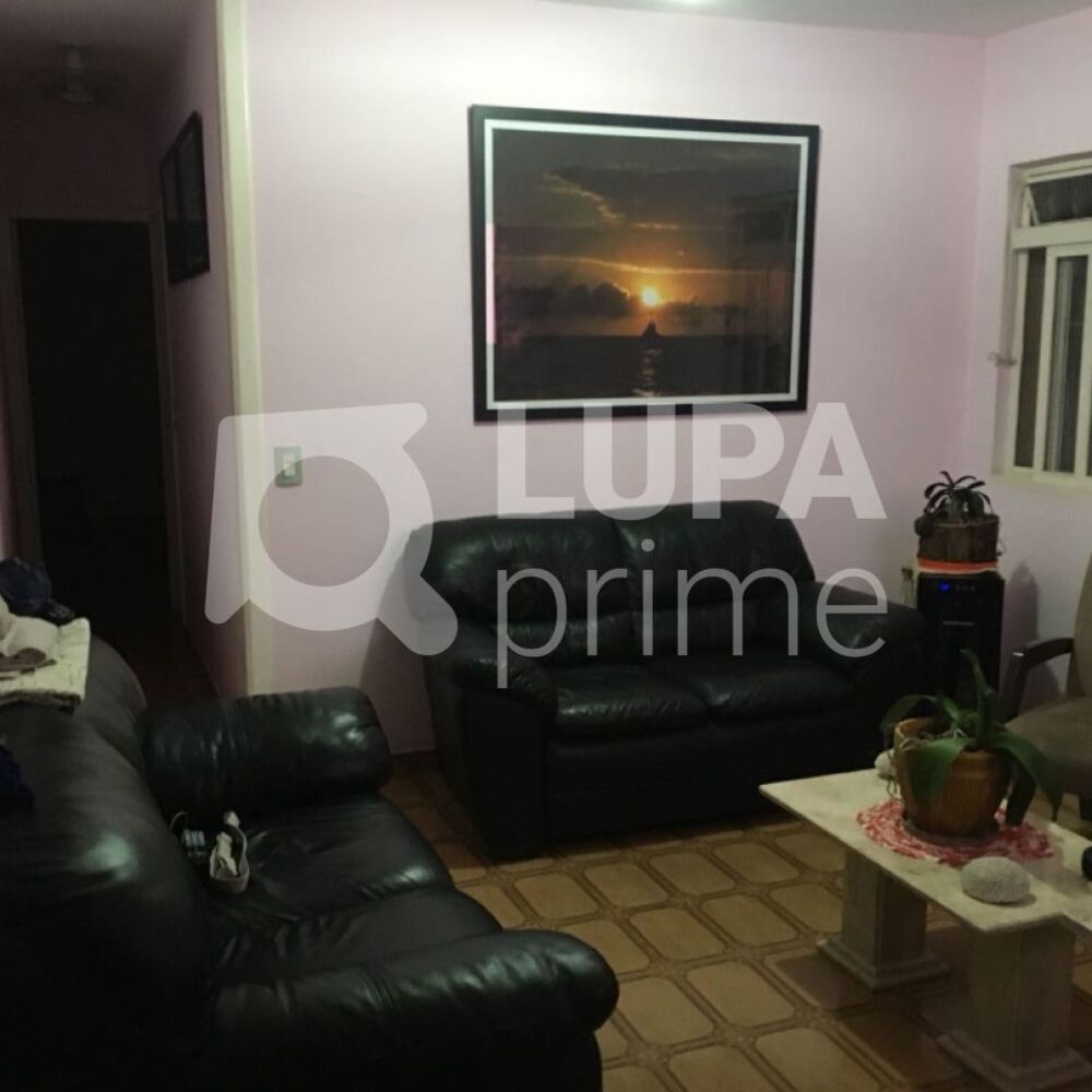 Casa, 7 quartos, 228 m² - Foto 1