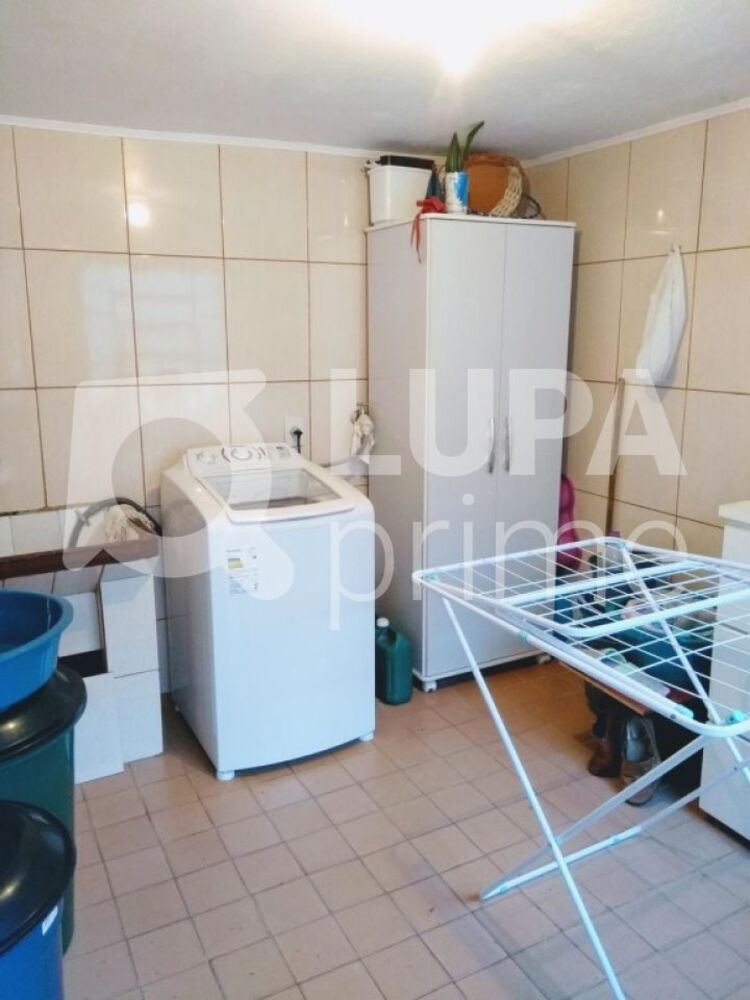 Casa, 7 quartos, 228 m² - Foto 8