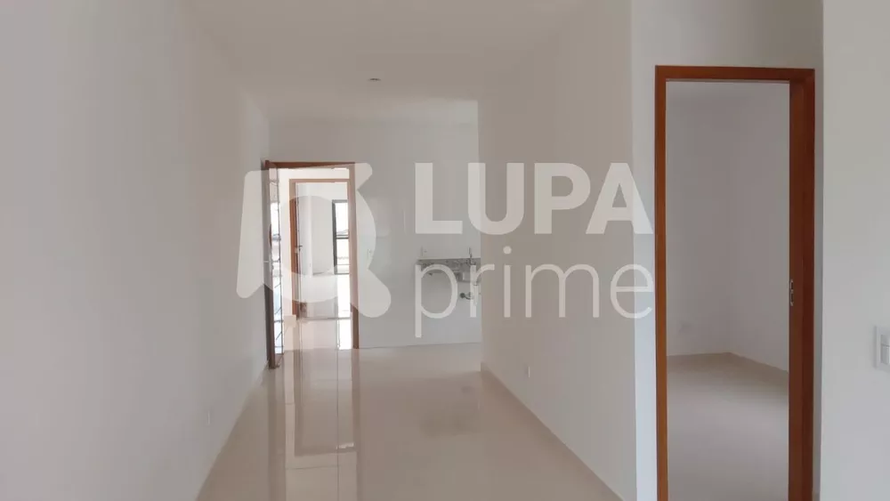 Apartamento à venda com 2 quartos, 46m² - Foto 2