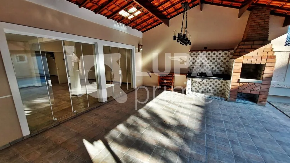 Casa, 4 quartos, 133 m² - Foto 2