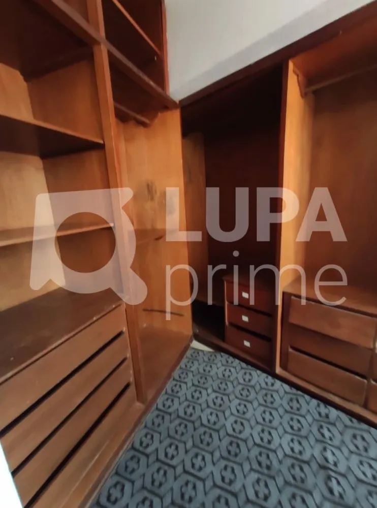 Casa, 3 quartos, 250 m² - Foto 13
