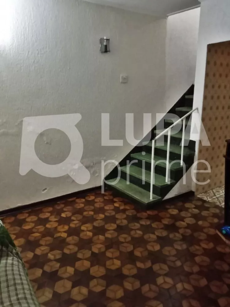 Casa à venda com 3 quartos, 130m² - Foto 1