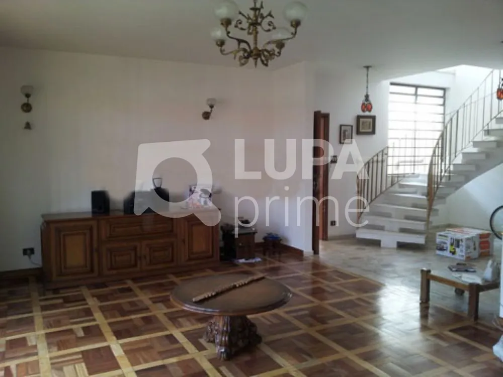 Casa, 4 quartos, 300 m² - Foto 1