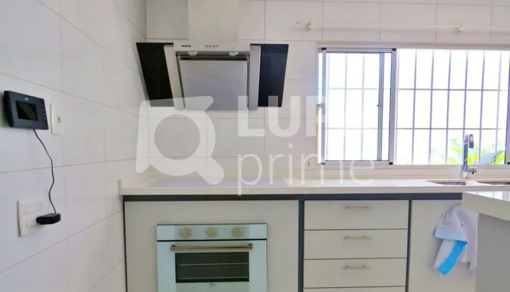 Casa, 4 quartos, 187 m² - Foto 1