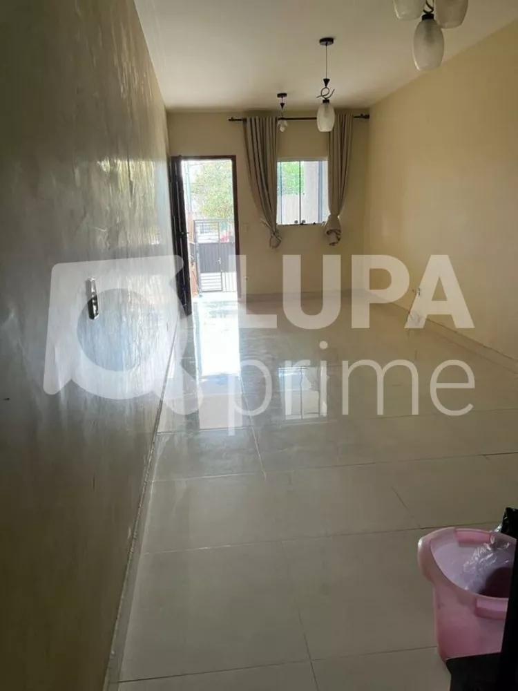 Casa à venda com 2 quartos, 90m² - Foto 10