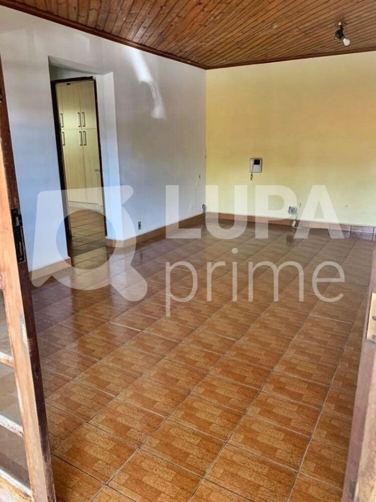 Casa à venda com 2 quartos, 227m² - Foto 3