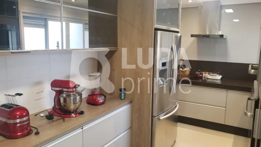 Apartamento, 3 quartos, 245 m² - Foto 2