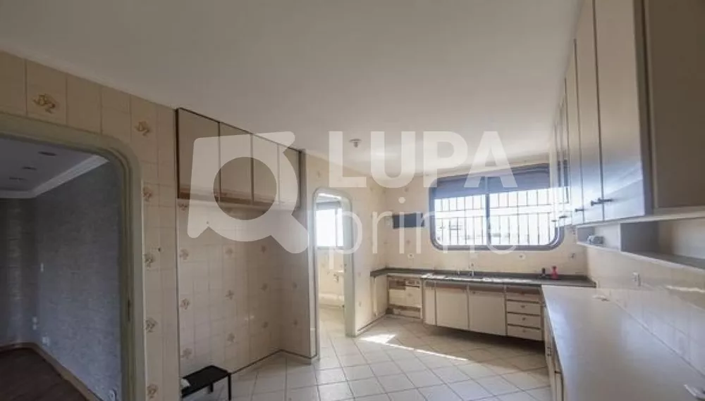 Apartamento à venda com 4 quartos, 166m² - Foto 9