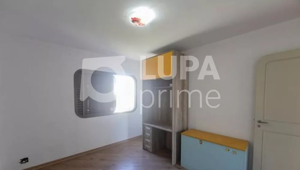 Apartamento à venda com 4 quartos, 166m² - Foto 8