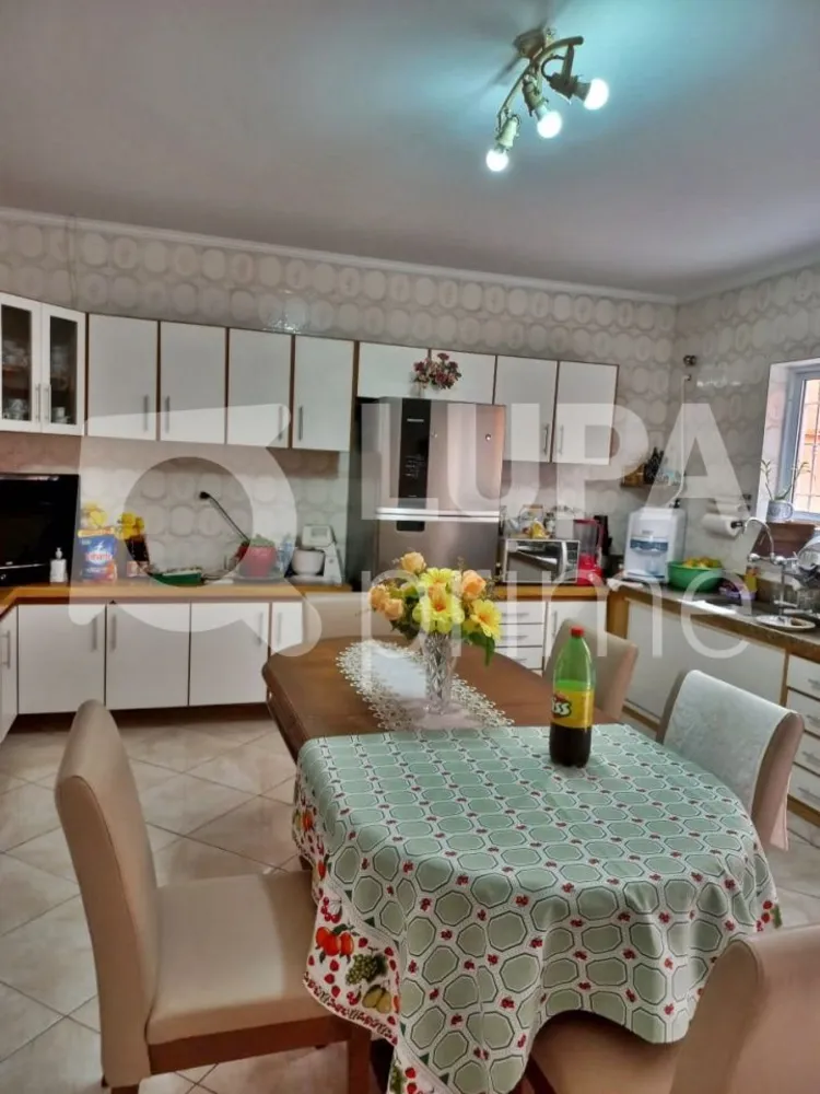 Casa, 3 quartos, 142 m² - Foto 2