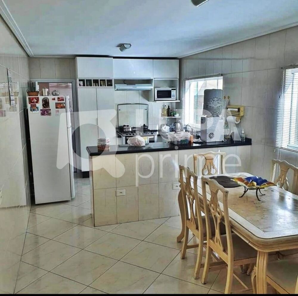 Casa à venda com 3 quartos, 140m² - Foto 4