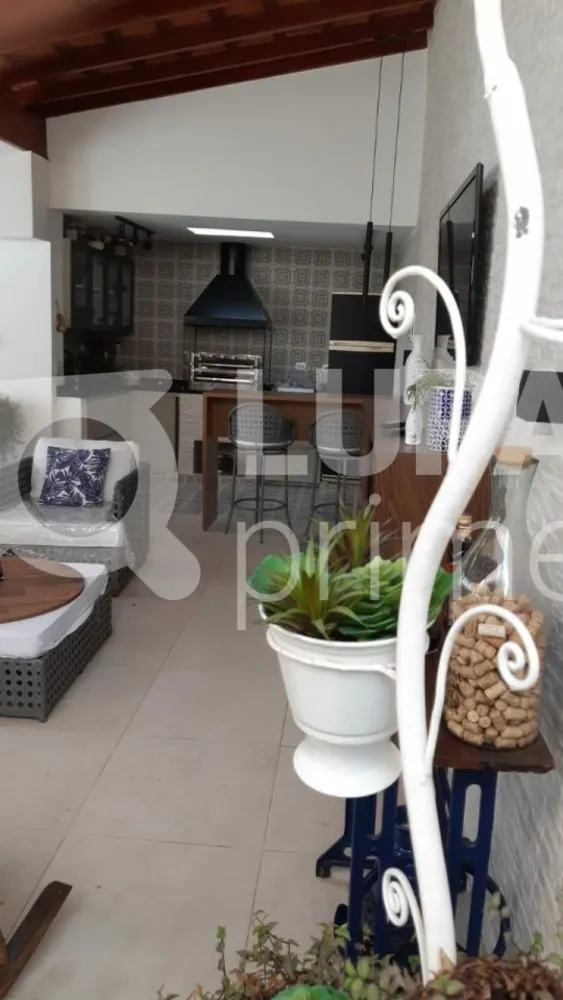 Casa, 3 quartos, 250 m² - Foto 1