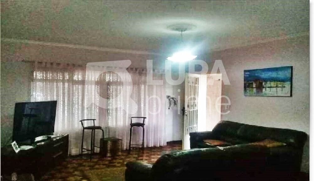 Casa, 3 quartos, 215 m² - Foto 1