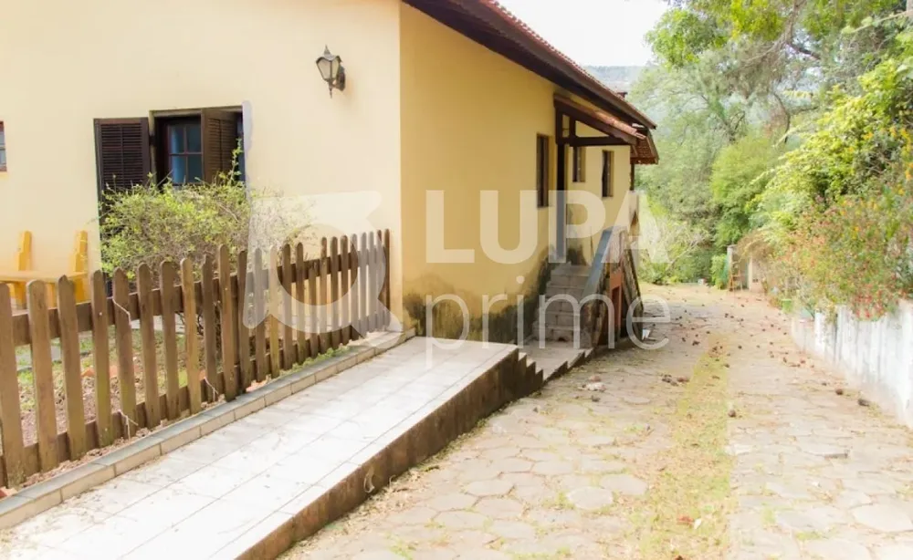 Casa, 4 quartos, 250 m² - Foto 1