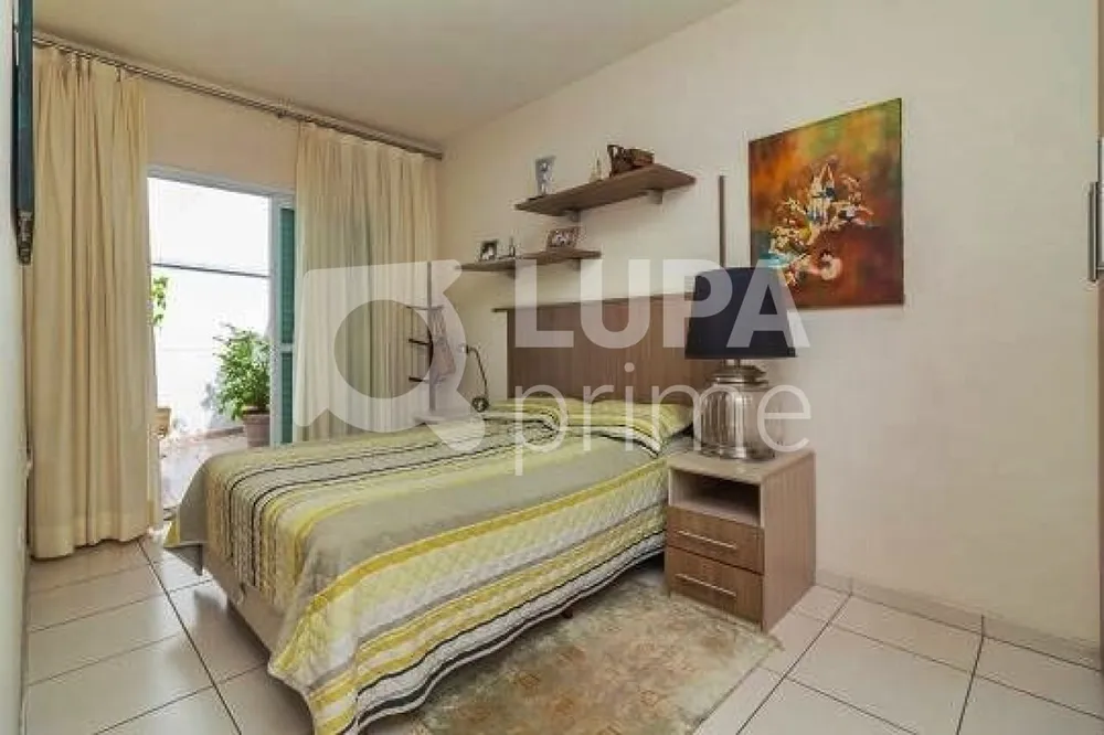 Casa, 4 quartos, 156 m² - Foto 1