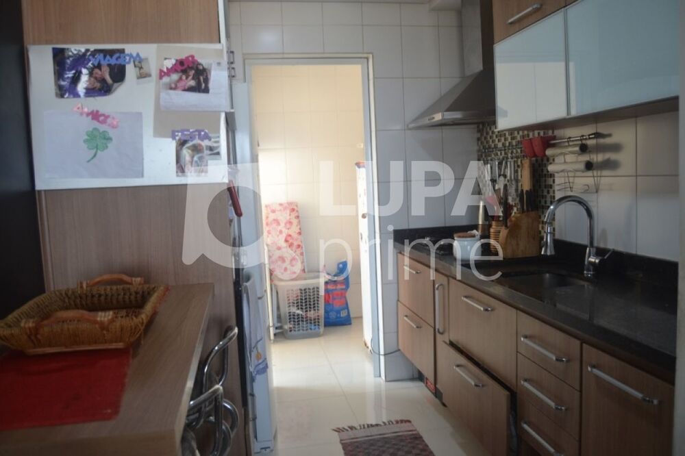 Apartamento à venda com 3 quartos, 110m² - Foto 11