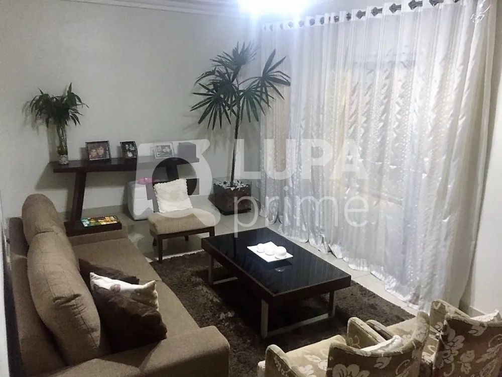 Casa, 3 quartos, 180 m² - Foto 1