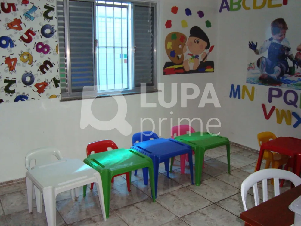 Casa, 1 quarto, 240 m² - Foto 4