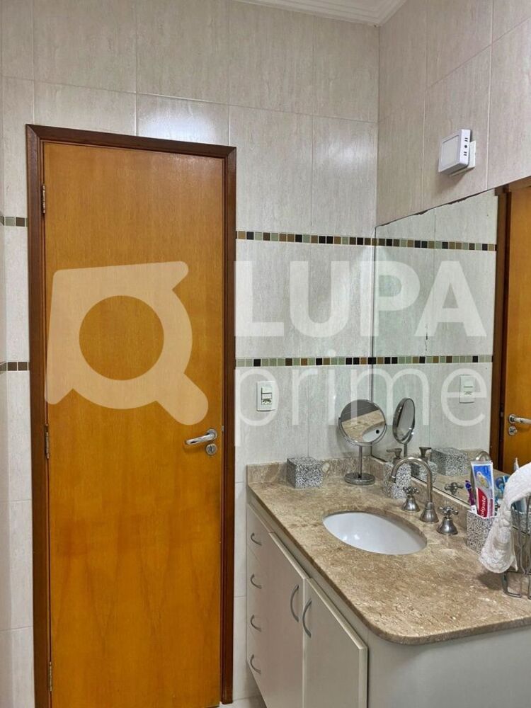 Casa, 3 quartos, 206 m² - Foto 8