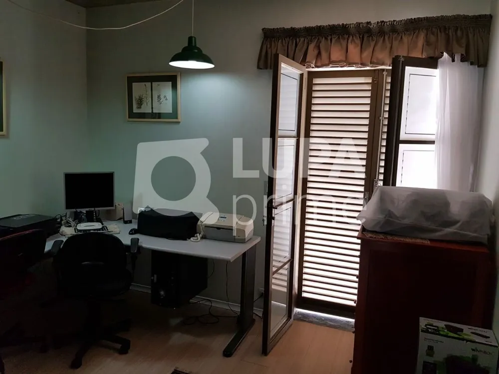 Casa, 3 quartos, 248 m² - Foto 1