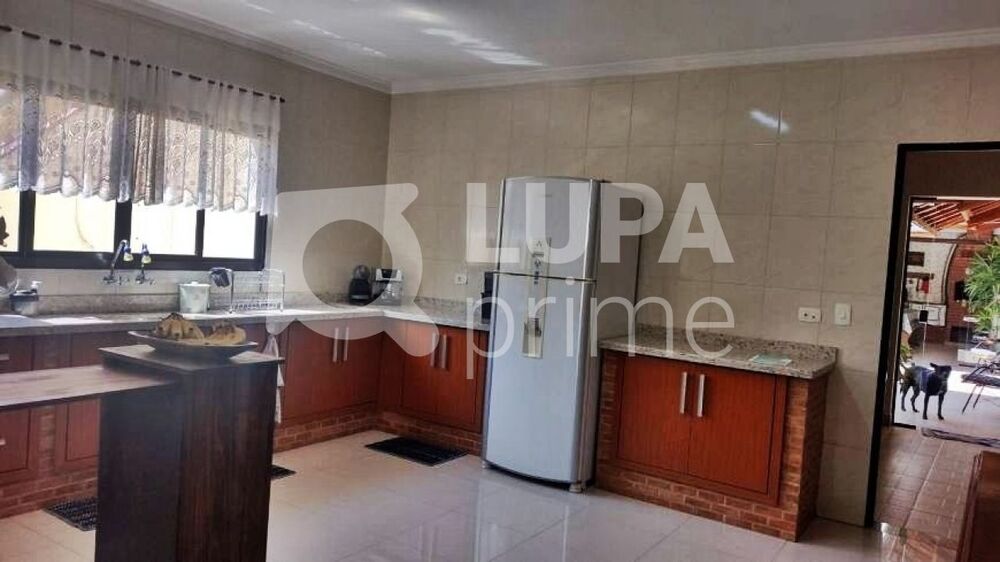 Casa, 3 quartos, 200 m² - Foto 3